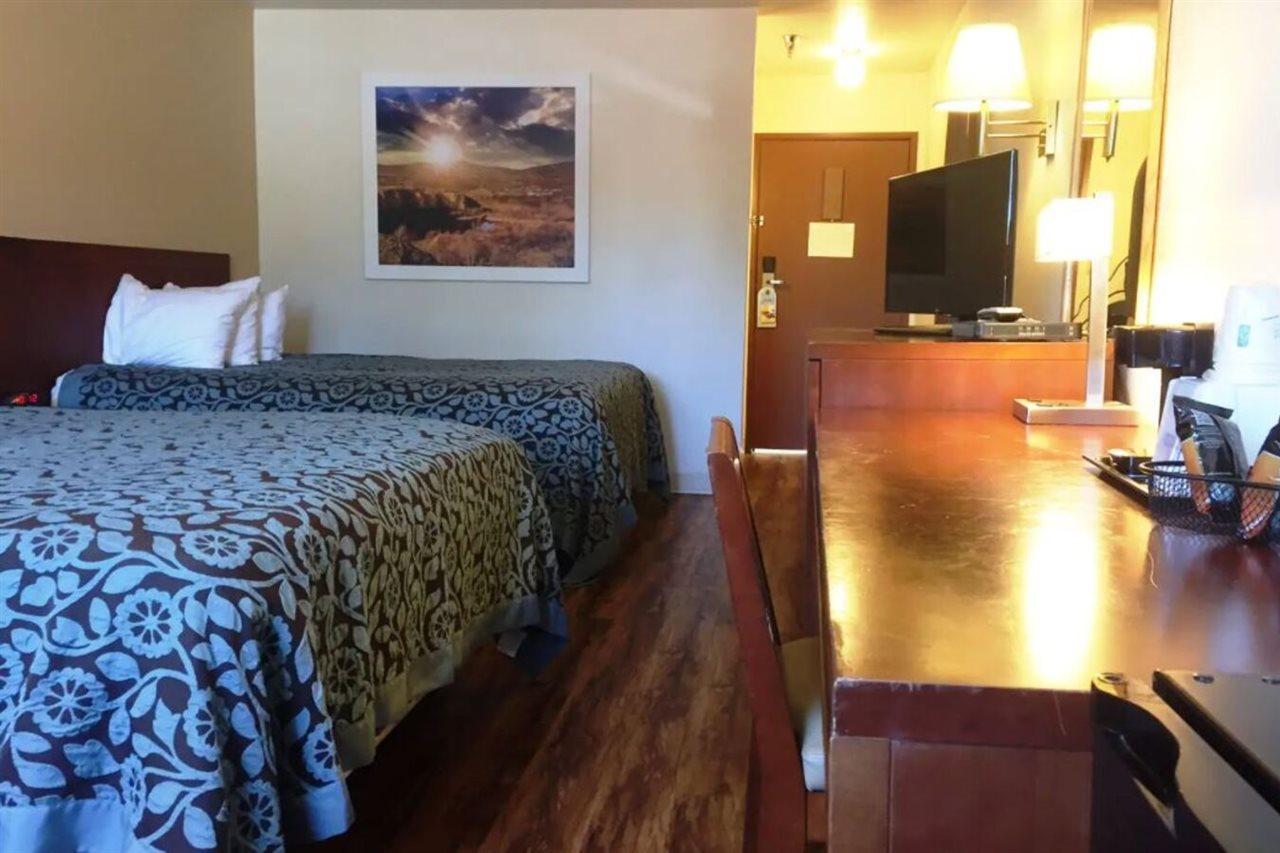 Days By Wyndham Hotel