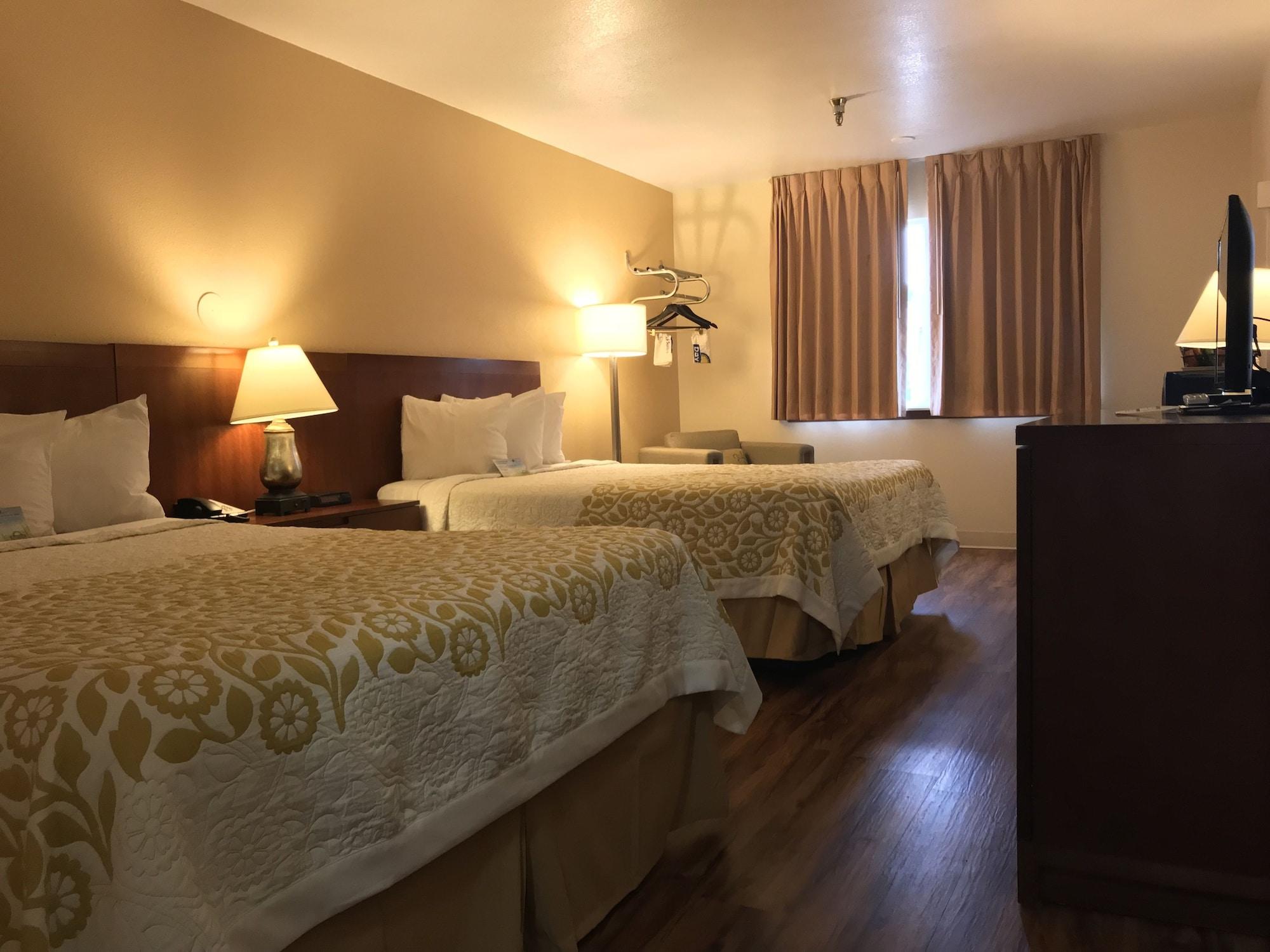 Days By Wyndham Hotel 2*