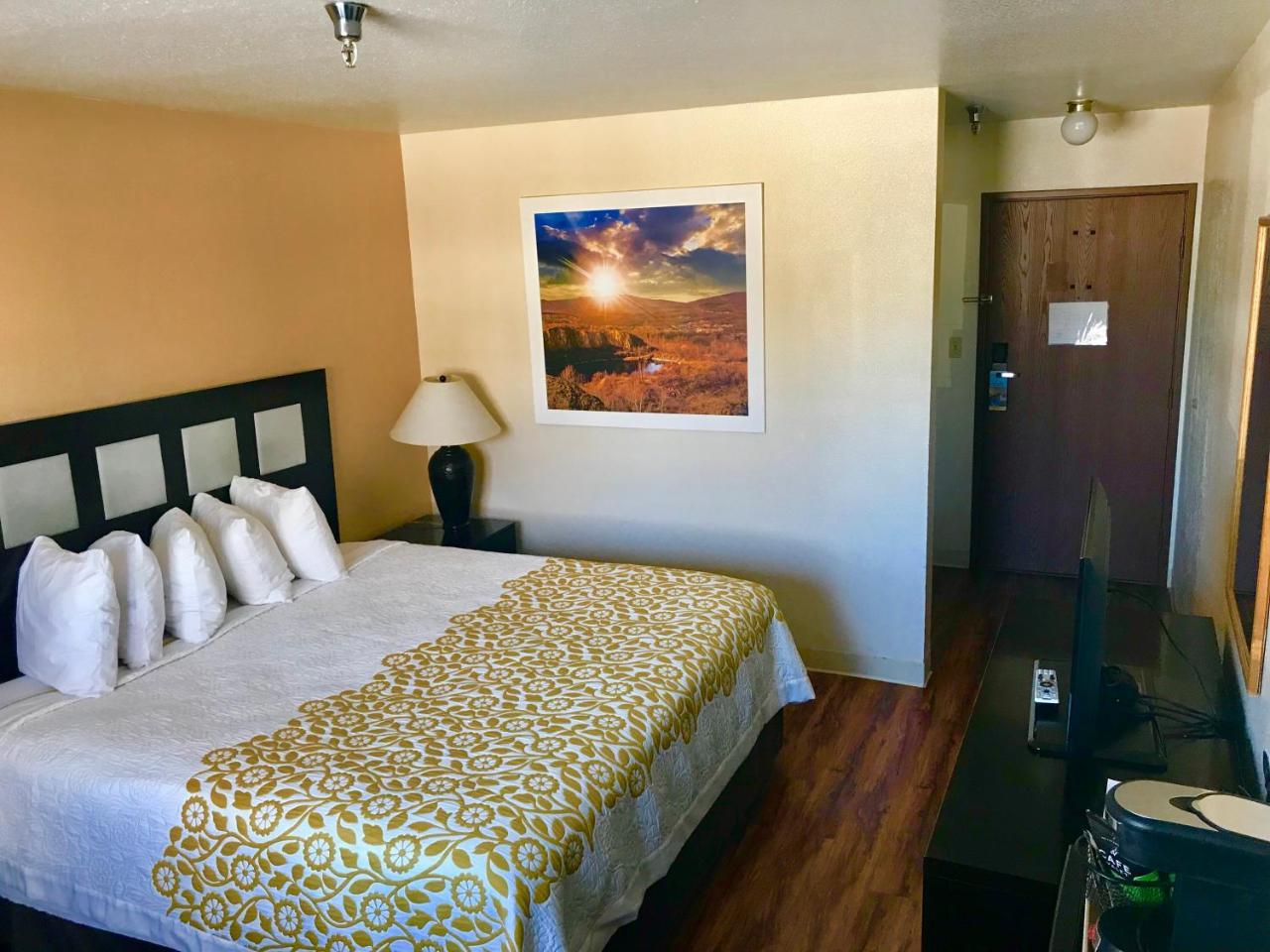 Days By Wyndham Taos