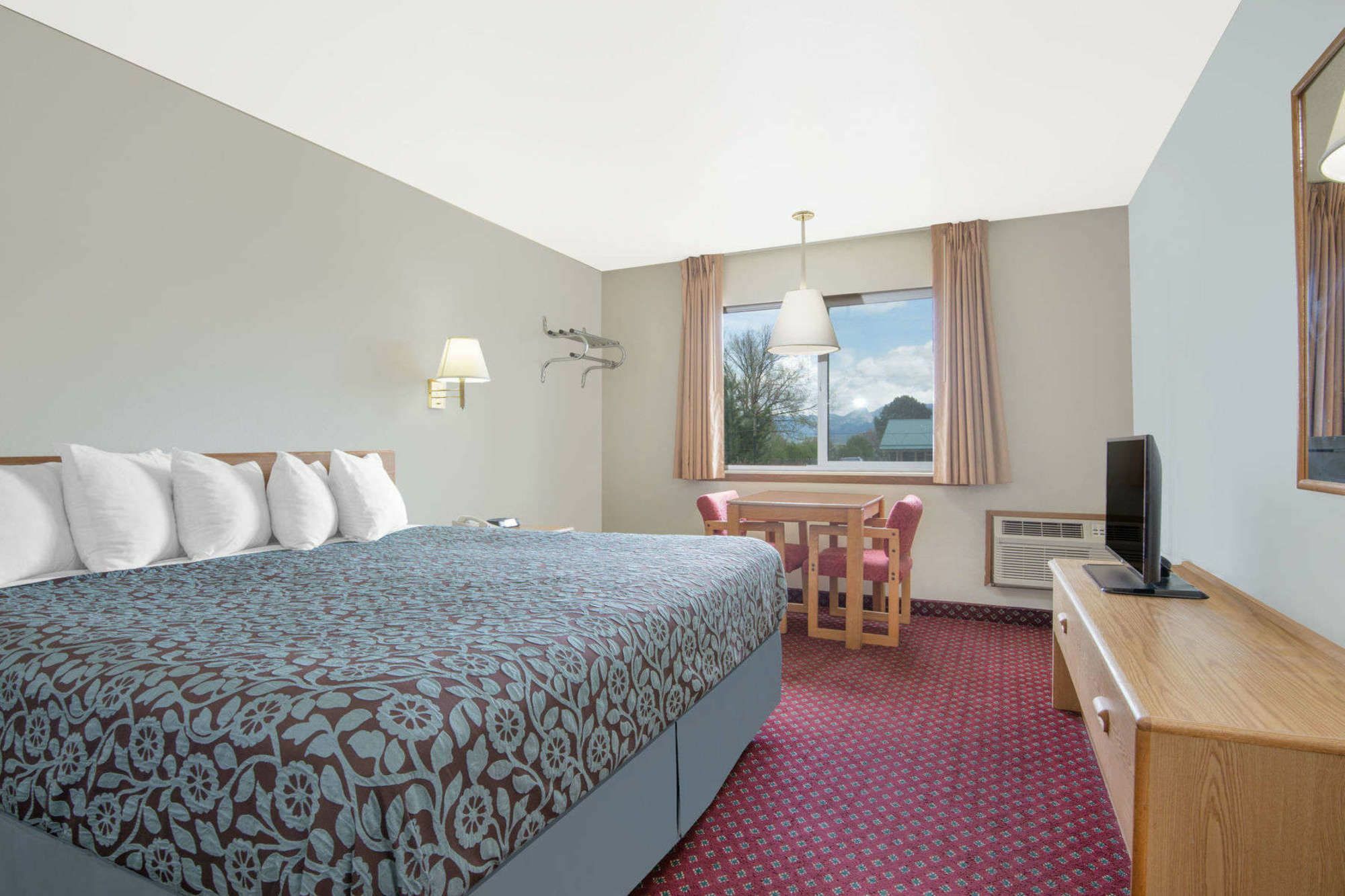 Days By Wyndham Hotel